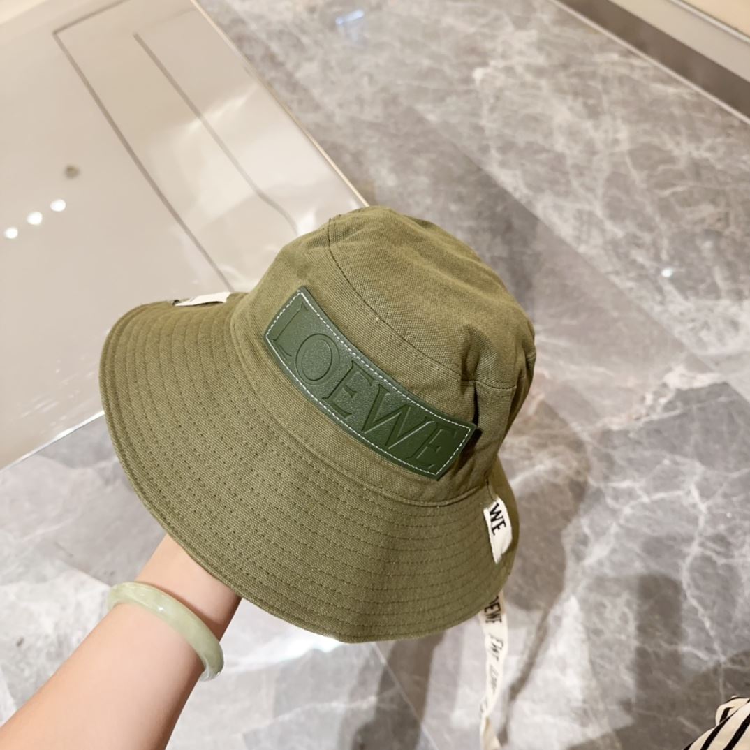 Loewe Caps